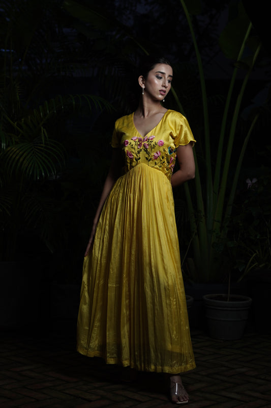 Humming in the dawn dress